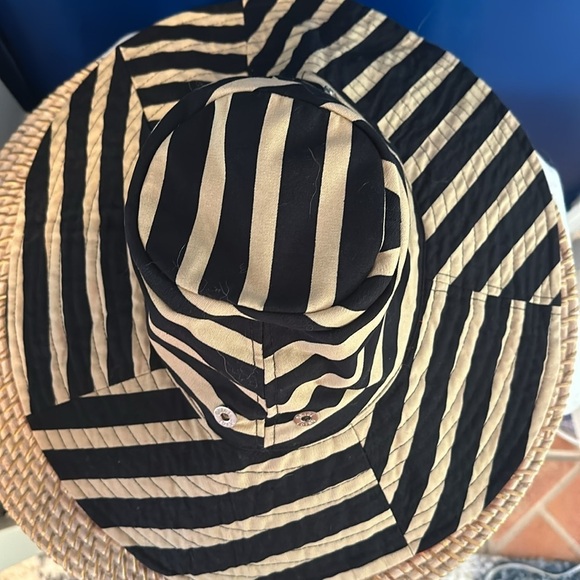 NWOT Obagi System Black & Tan Striped Adjustable Size Bucket Floppy Sun Hat - Picture 5 of 8